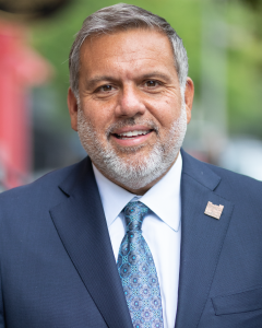 David Garza headshot.